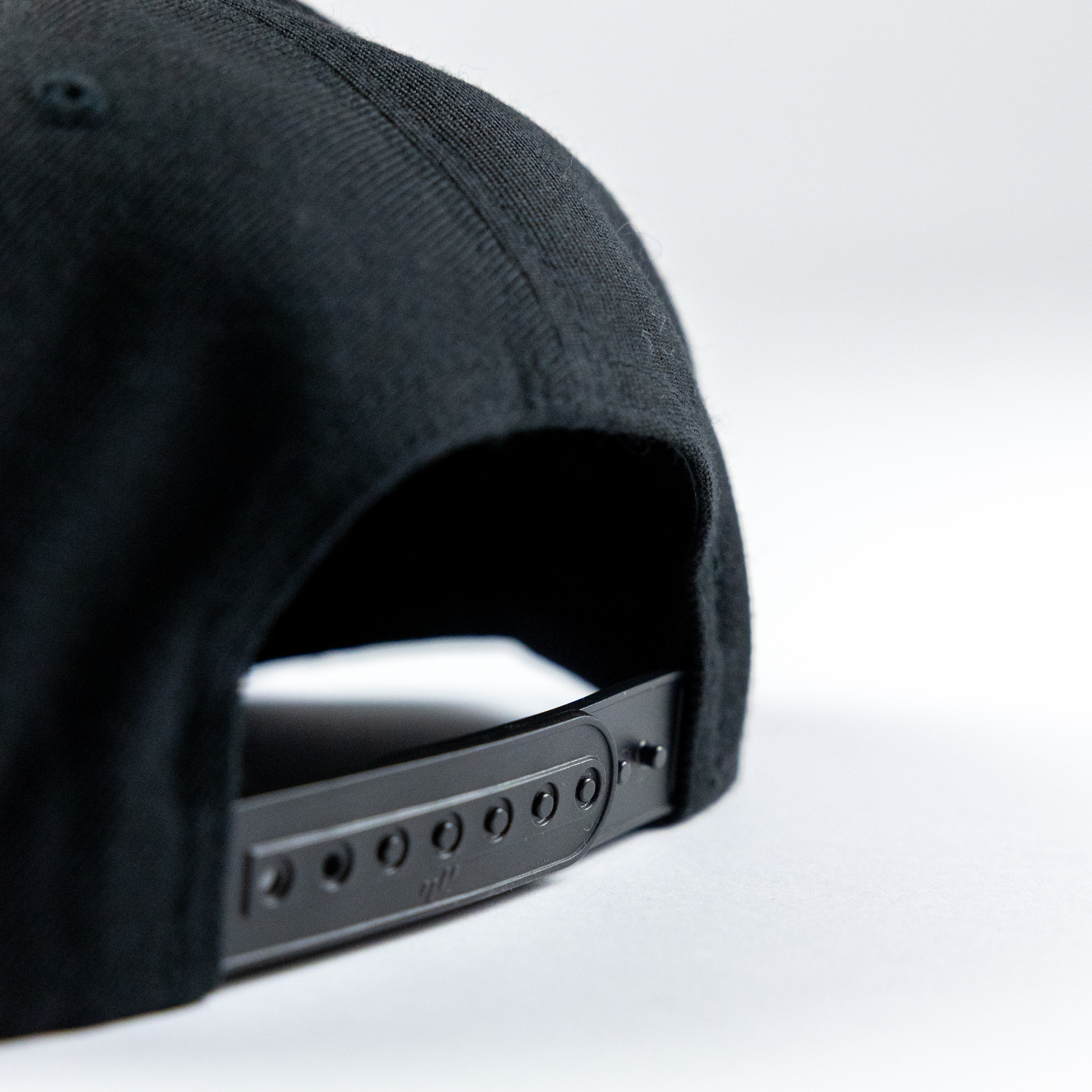 bluepill Embroidery Cap black